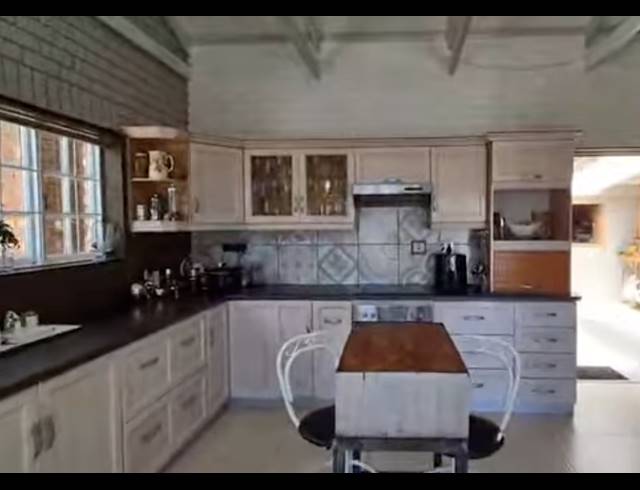 3 BEDROOM HOUSE FOR SALE IN MIDDEDORP